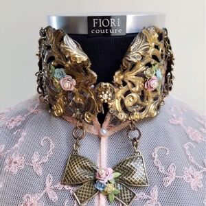 Bella Donna Collar Fiori Couture